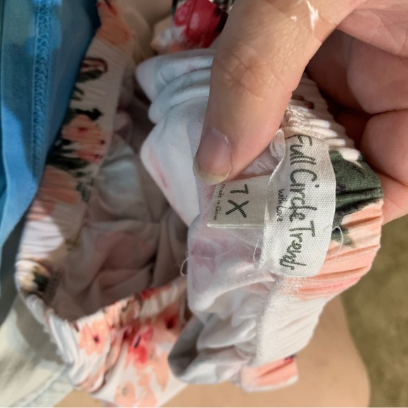 Tunic - Picture 2 of 2